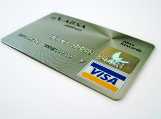 从“刷爆”到“冷落”，信用卡究竟哪里失宠？